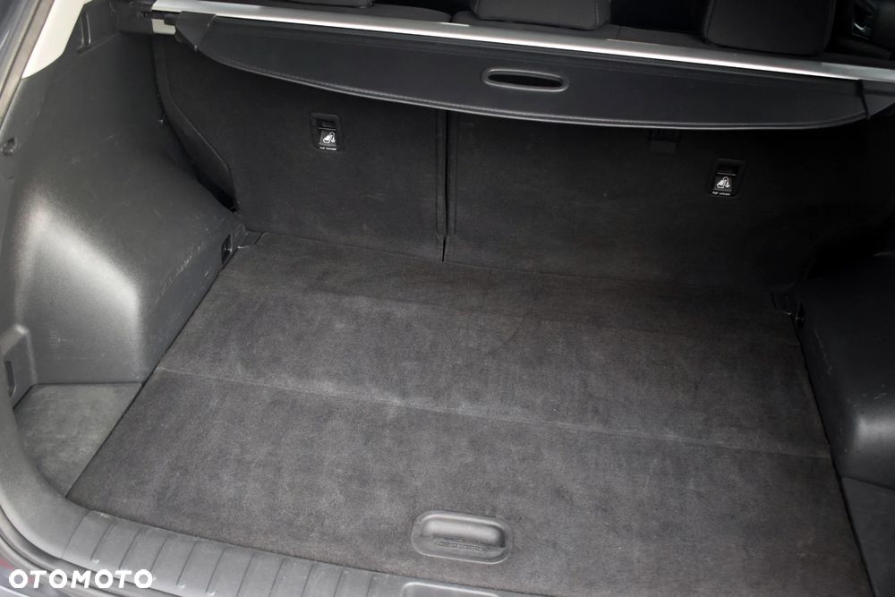 Hyundai Tucson 2.0 CRDI 4WD Automatik Premium - 32