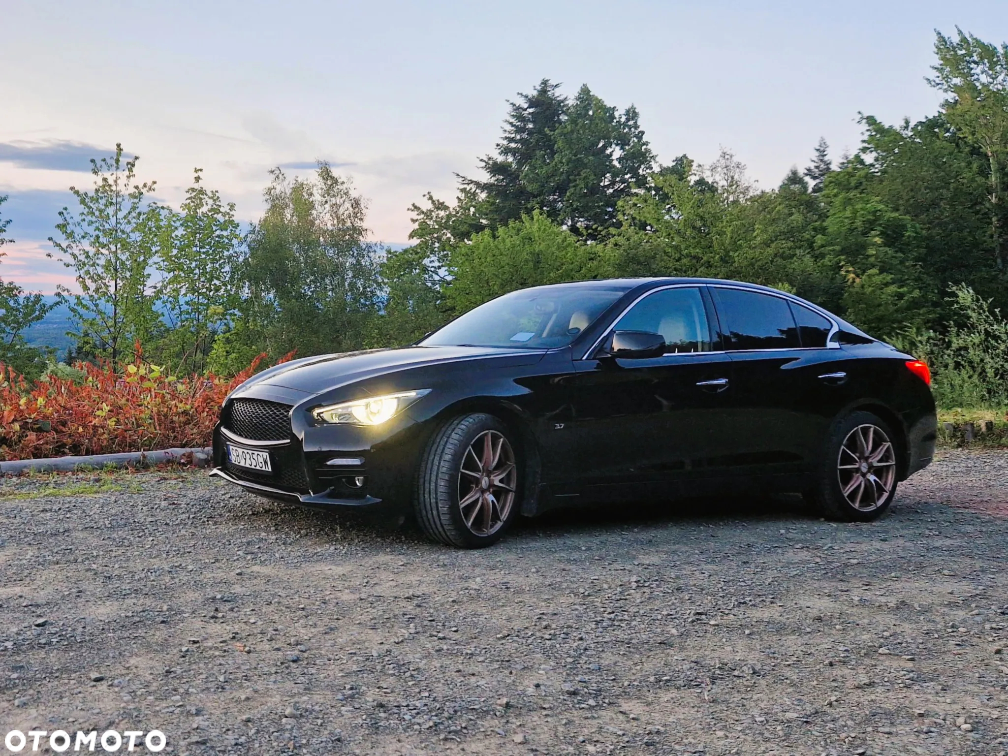 Infiniti Q50 - 2