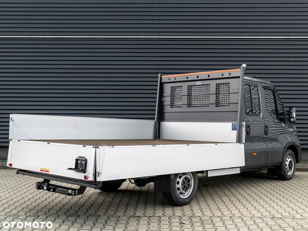 Iveco Daily 35S18HD doka ze skrzynią fabryczną - 11