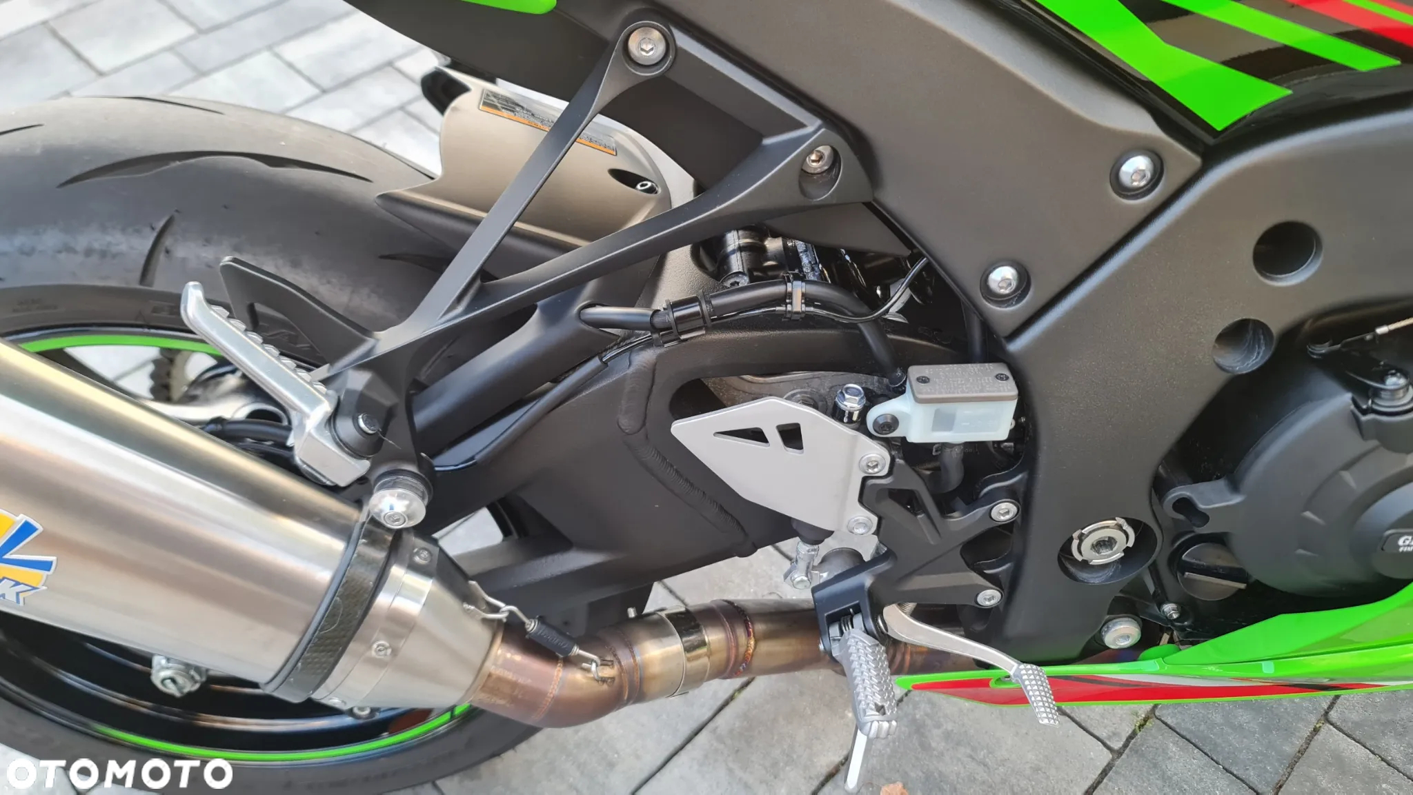 Kawasaki ZX - 16