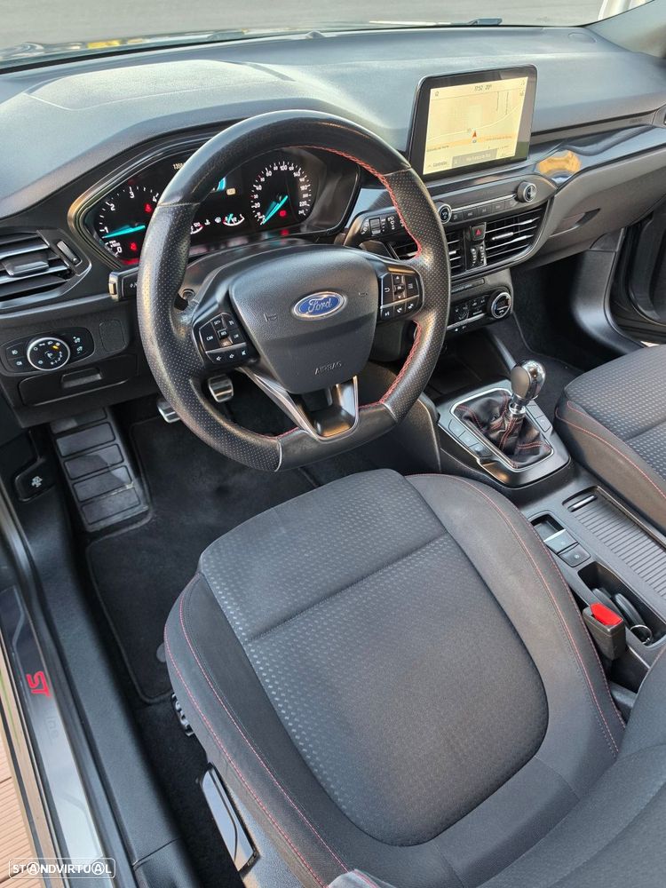 Ford Focus SW 1.5 TDCi ST-Line - 23