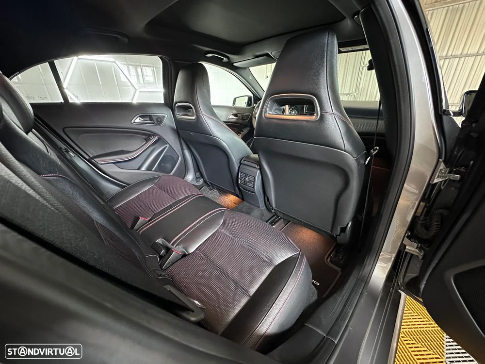 Mercedes-Benz A 45 AMG 4Matic Speedshift 7G-DCT - 15