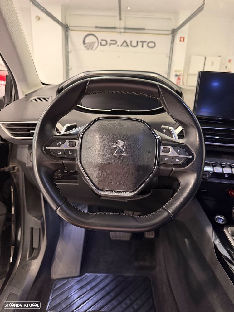 Peugeot 5008 PureTech 130 EAT8 Stop & Start Allure Pack - 17
