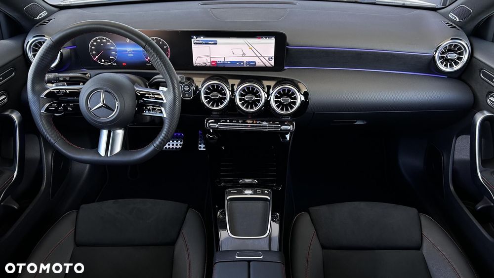 Mercedes-Benz Klasa A 220 4-Matic AMG Line 8G-DCT - 19