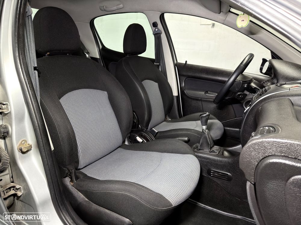 Peugeot 206 1.1 Black & Silver II - 13