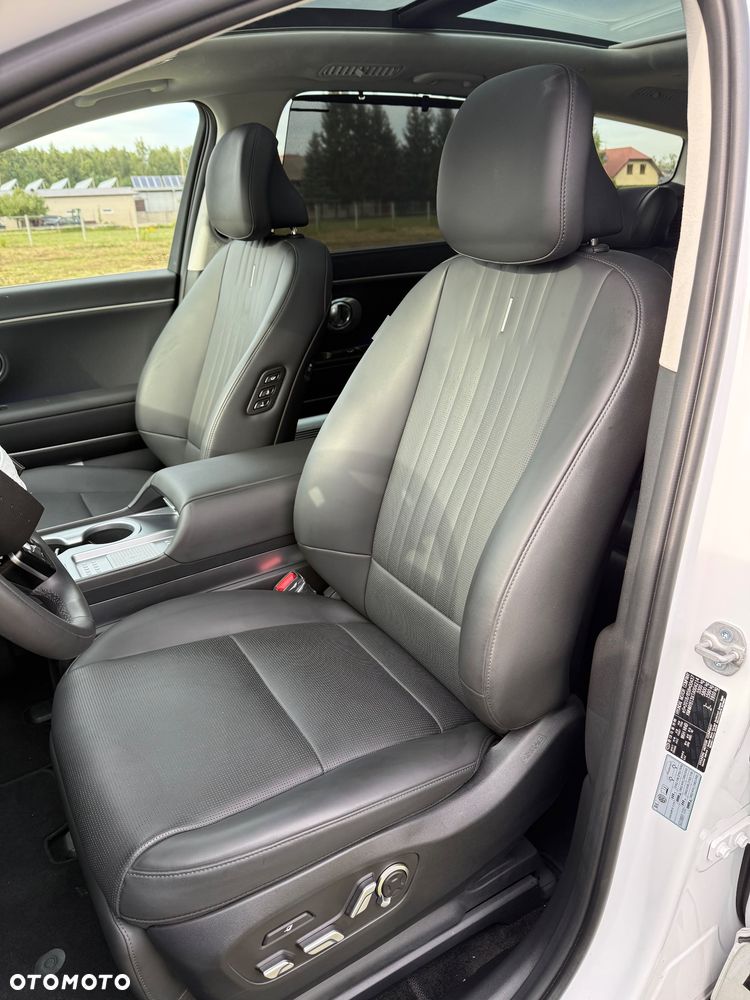 Hyundai IONIQ 9 110kWh Calligraphy AWD - 13