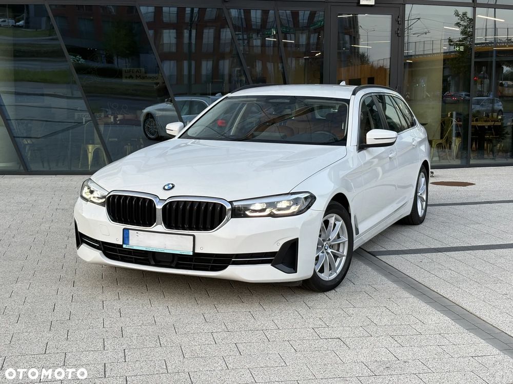 BMW Seria 5 530i mHEV Luxury Line sport