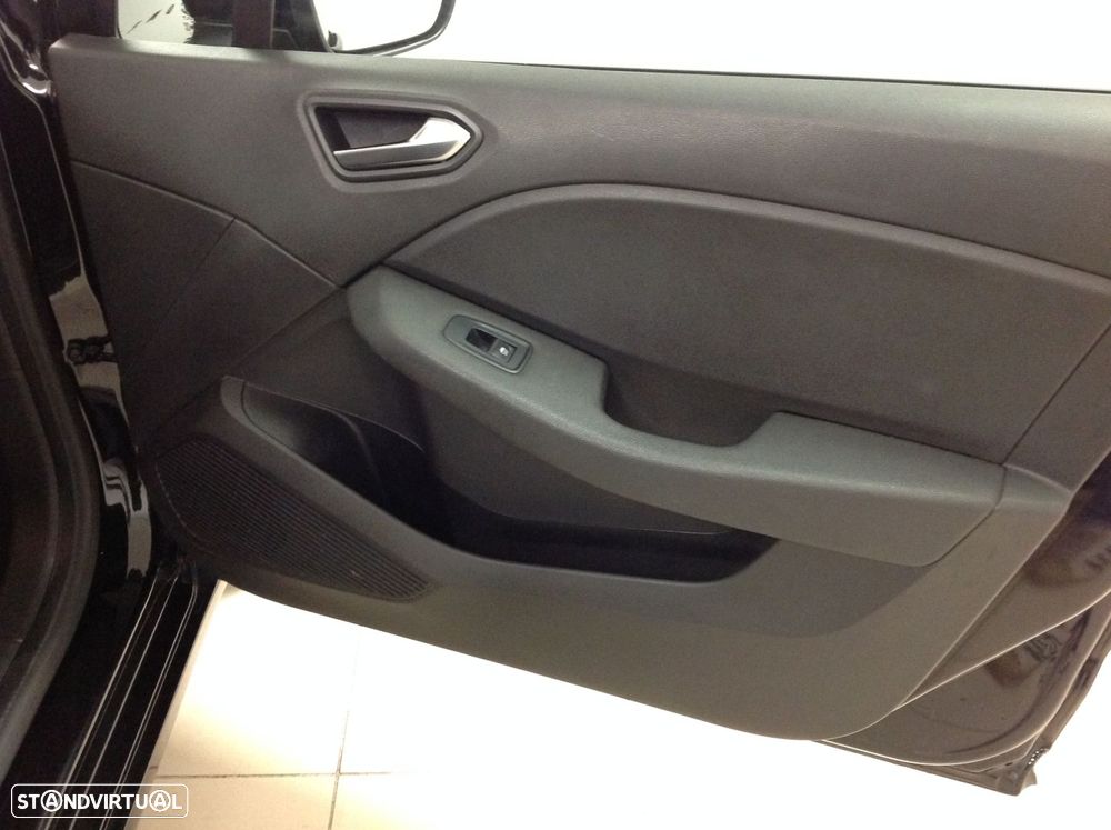 Renault Clio 1.0 TCe Techno - 32