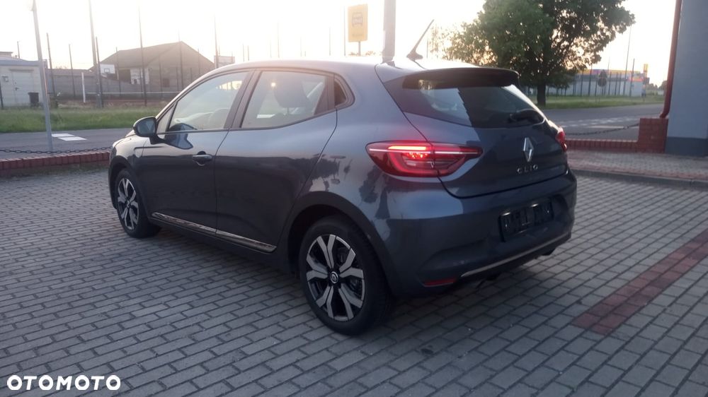 Renault Clio BLUE dCi 100 INTENS - 9