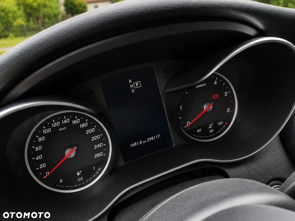 Mercedes-Benz Klasa C 220 d 9G-TRONIC AMG Line - 17