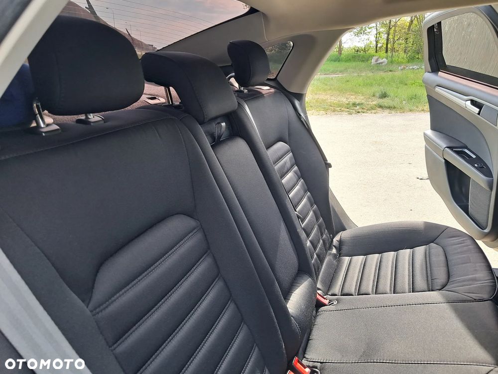 Ford Mondeo - 16