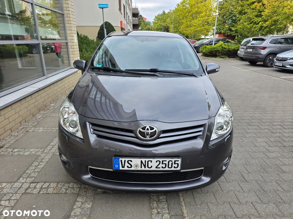 Toyota Auris - 2