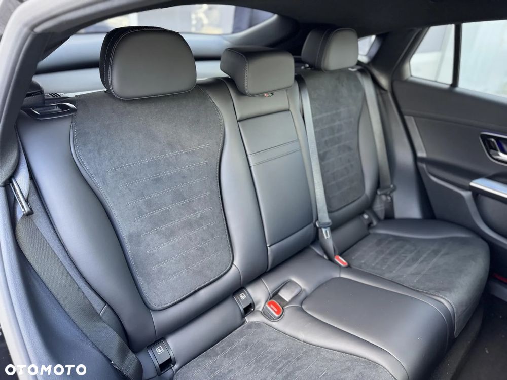 Mercedes-Benz GLC Coupe 300 de PHEV 4-Matic AMG Line - 10