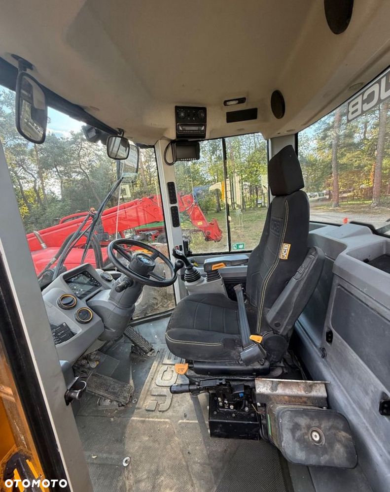JCB 411 HT T4F - 10