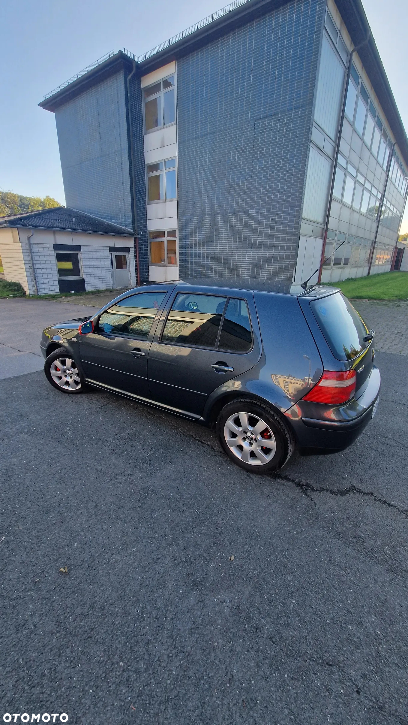 Volkswagen Golf - 2