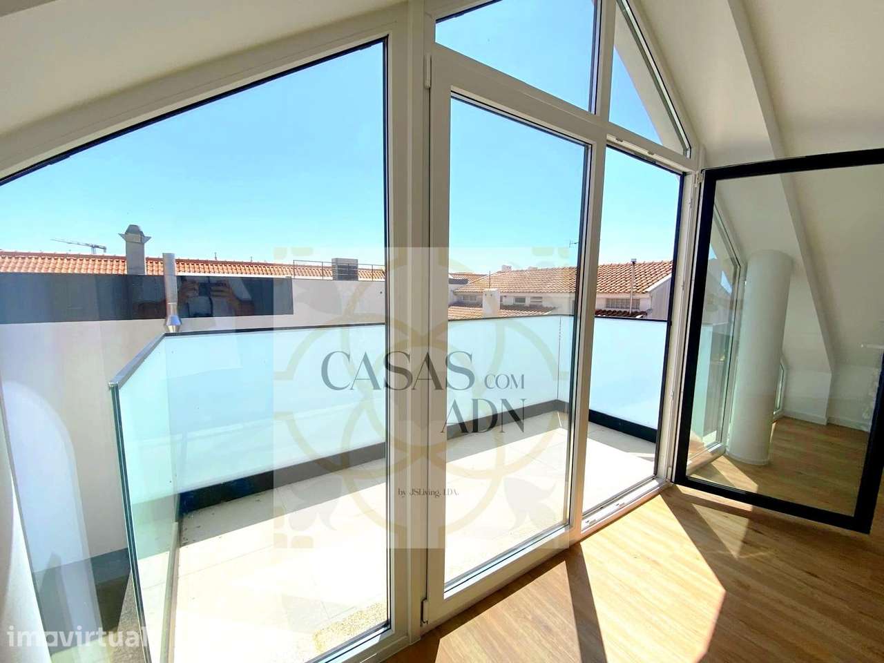 Apartamento T2 duplex de charme no coração de Aveiro - Grande imagem: 2/14