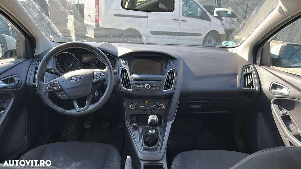 Dezmembram  FORD FOCUS 3, An 2018 ,1.5TDCI, Manual - 5
