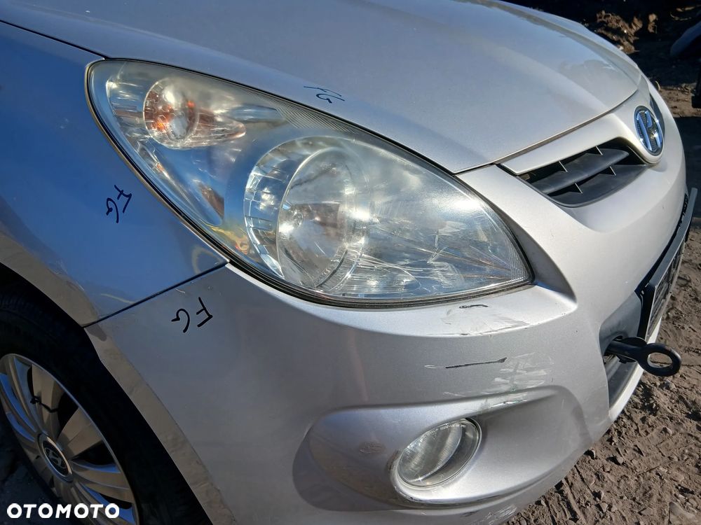Hyundai I20 08- 1.2 B G4la SIlnik skrzynia  drzwi zderzak maska błotnik klapa  lakier FG - 23