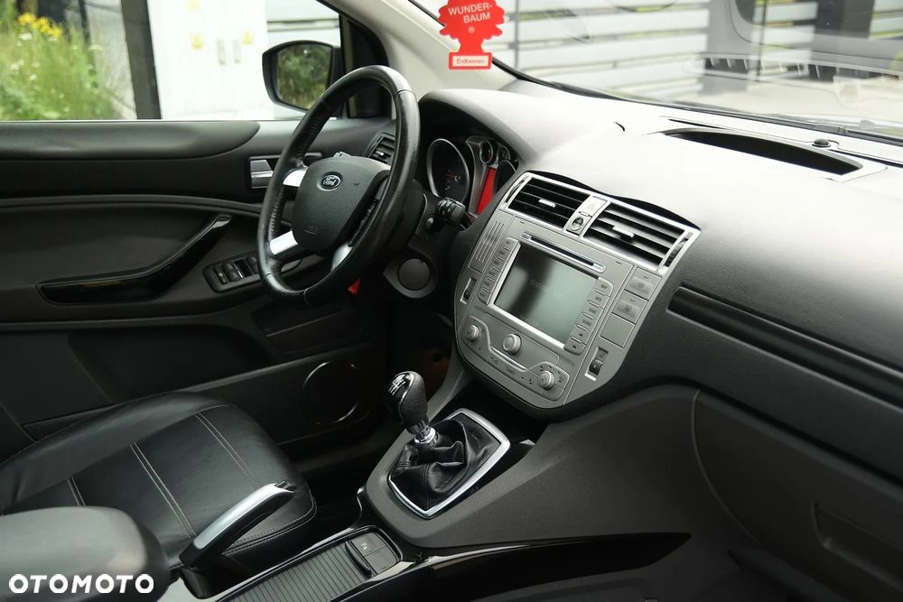 Ford Kuga 2.0 TDCi 4x4 Titanium - 29