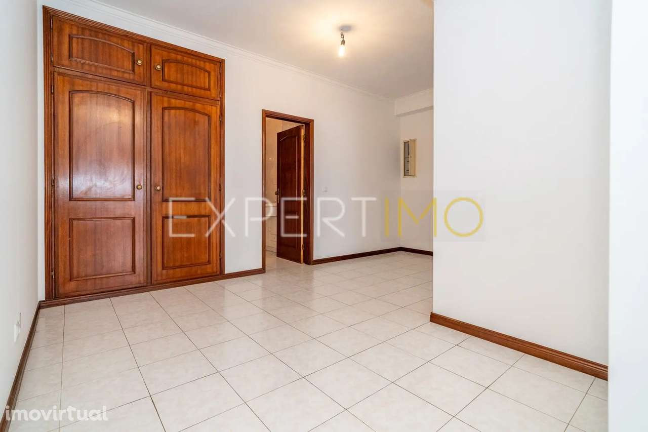 Apartamento T3 || Próximo da Praia || Buarcos - Grande imagem: 4/46