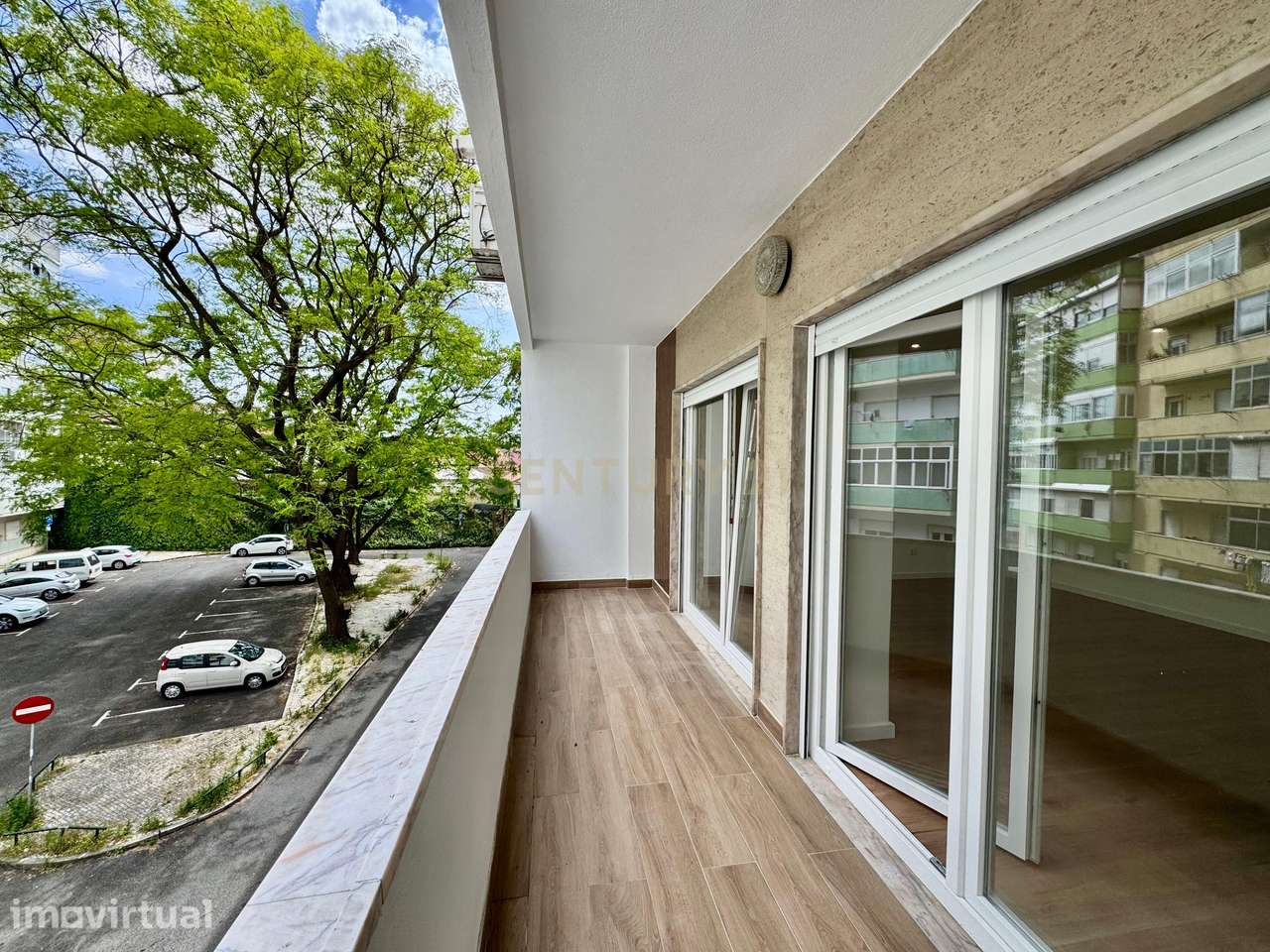 Apartamento T2 com varanda e garagem privativa no Lumiar - Grande imagem: 5/34