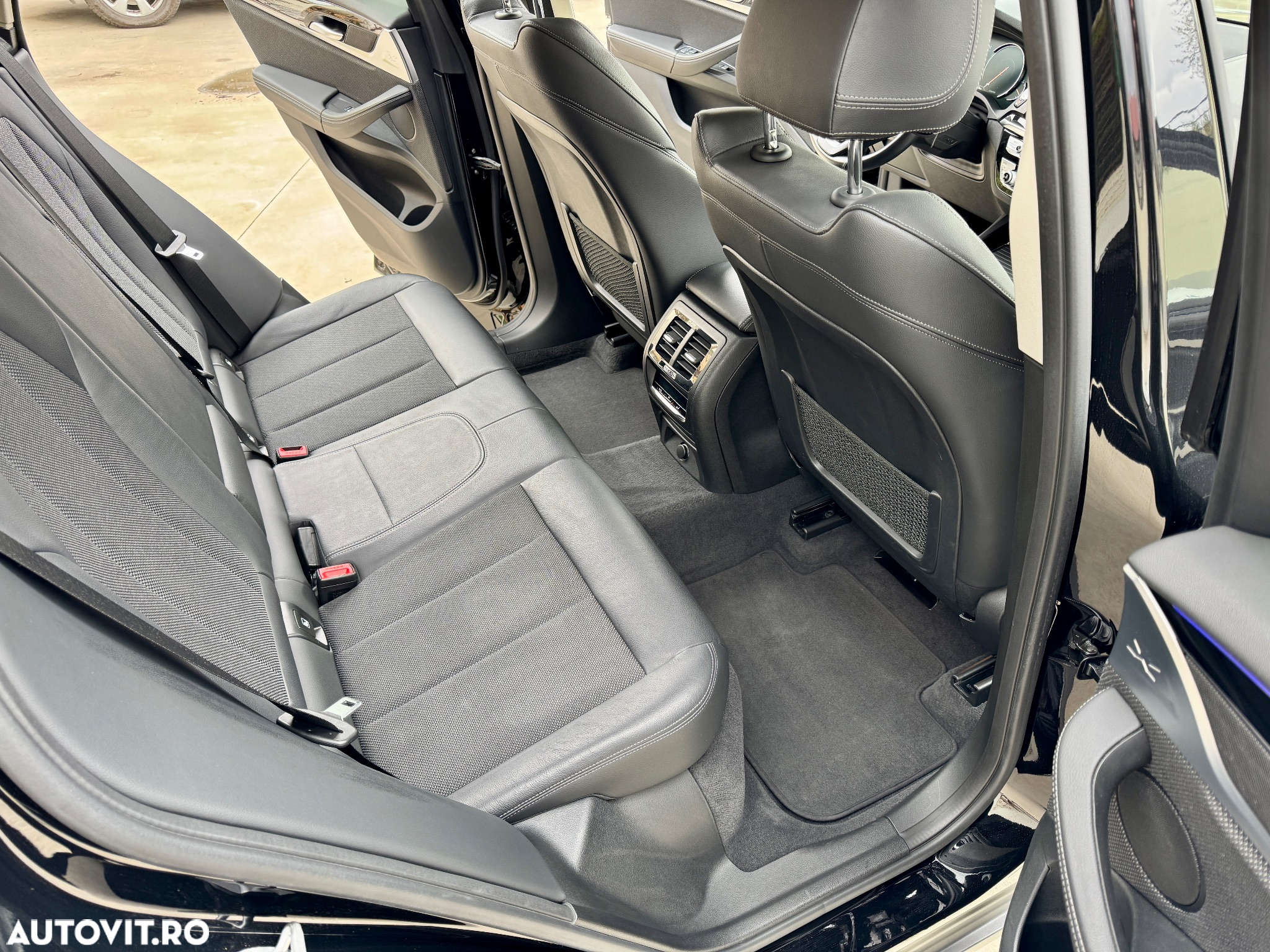 BMW X3 xDrive25d AT xLine - 8