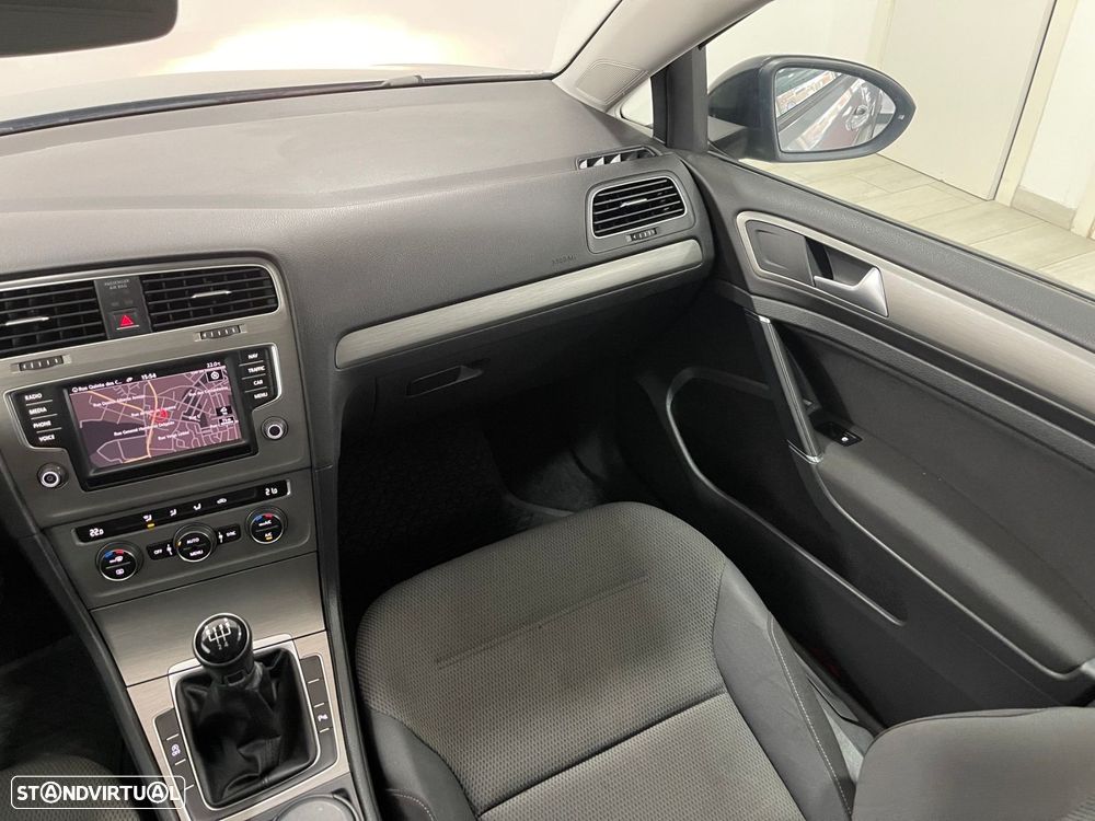 VW Golf Variant 1.6 TDi Trendline - 23