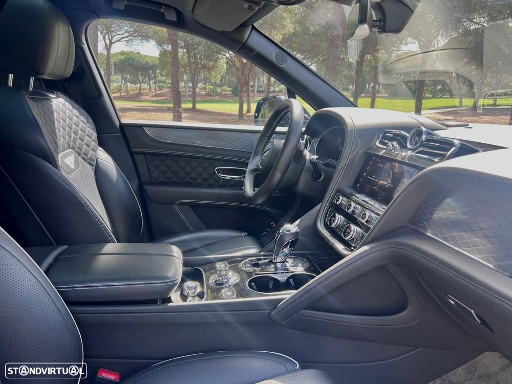 Bentley Bentayga - 28