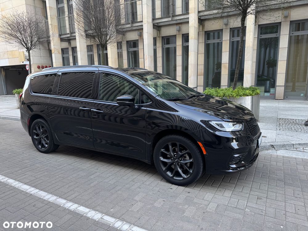 Chrysler Pacifica - 15