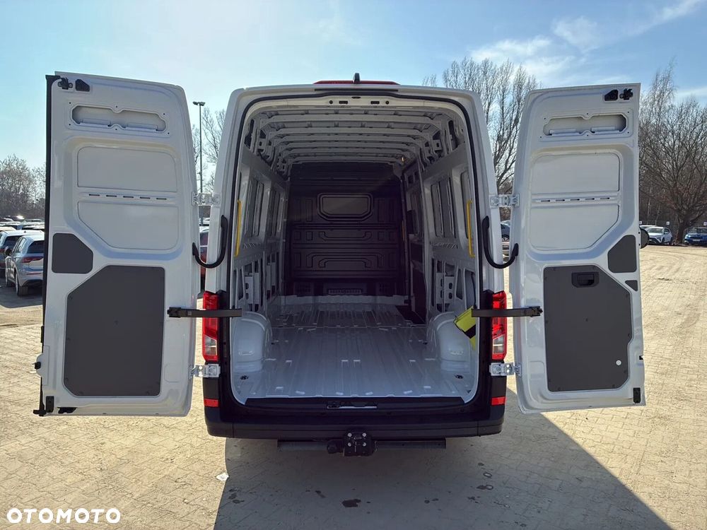 Volkswagen Crafter 35 AUTOMAT/Fugron L4H3, 2.0BiTDI 177KM, 4490mm, Wysoki dach, r.o. 4490 - 12