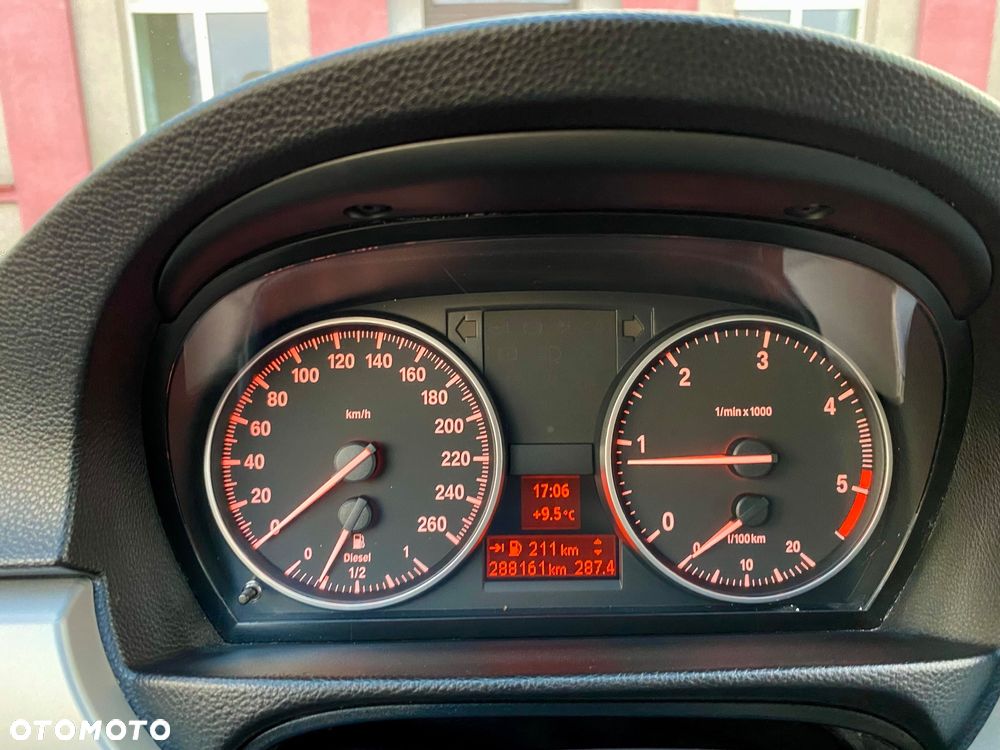 BMW Seria 3 320d - 33