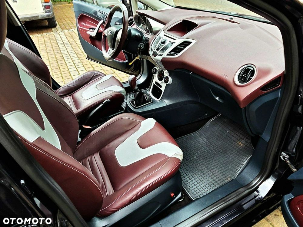 Ford Fiesta - 10
