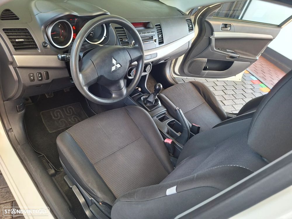Mitsubishi Lancer 1.8 DI-D Intense - 8