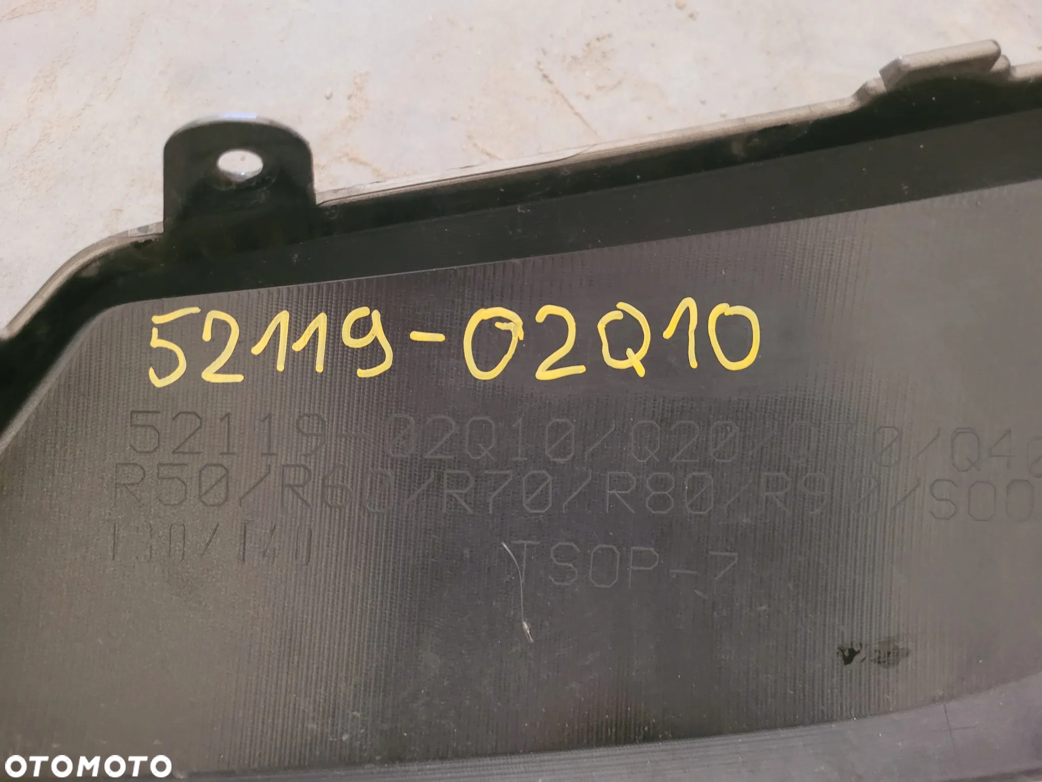 ZDERZAK PRZÓD PRZEDNI TOYOTA COROLLA E21 SEDAN 18r- - 11