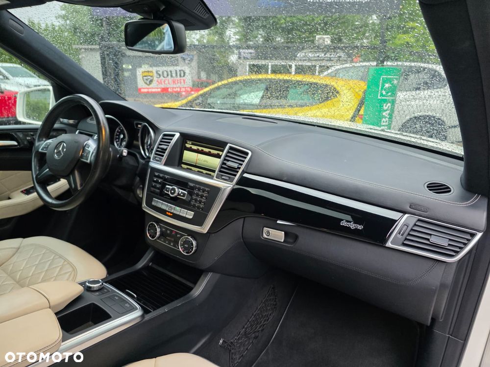 Mercedes-Benz GL 400 4Matic 7G-TRONIC - 21