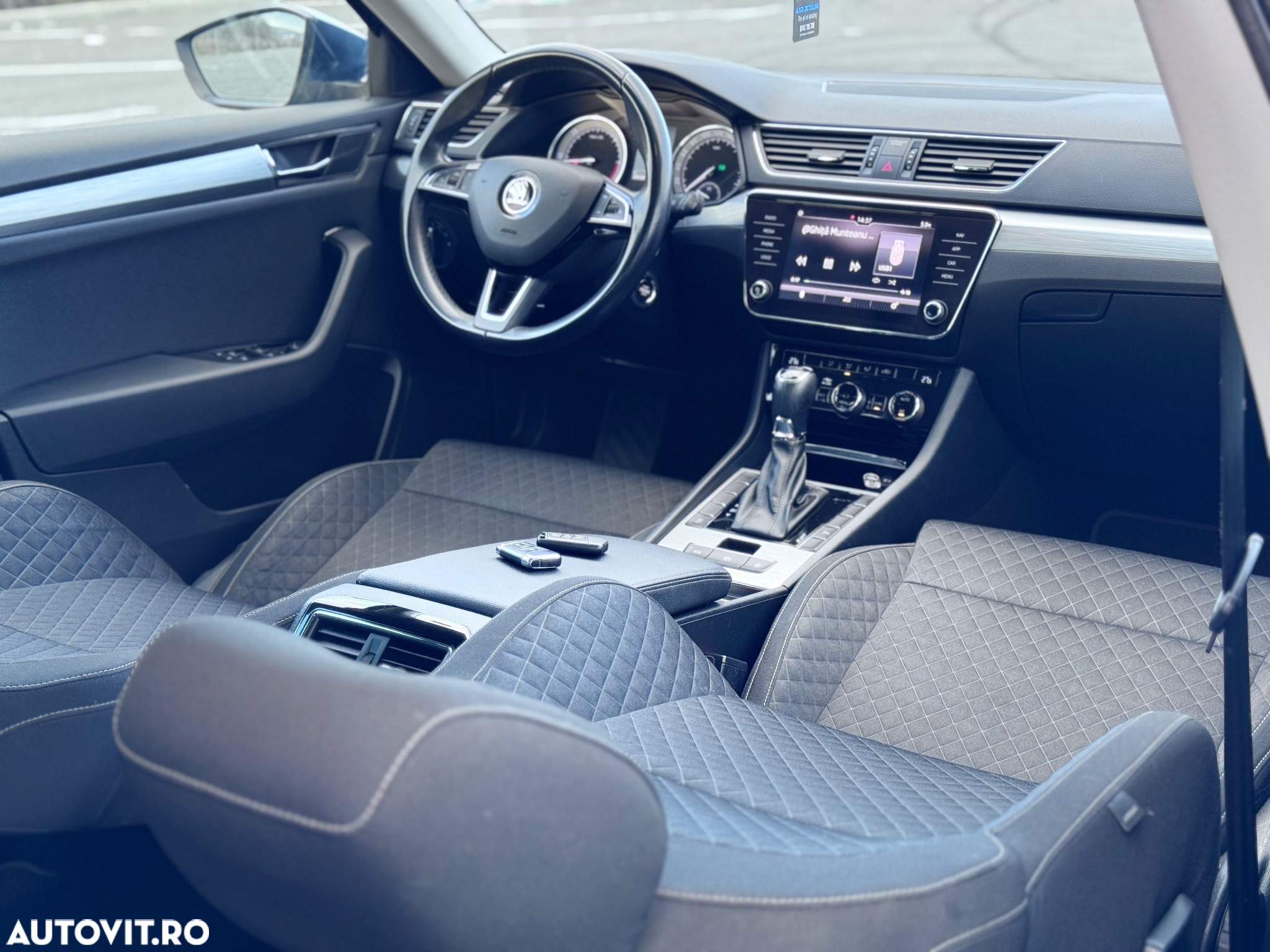 Skoda Superb 2.0 TDI 150 CP DSG Essence - 4