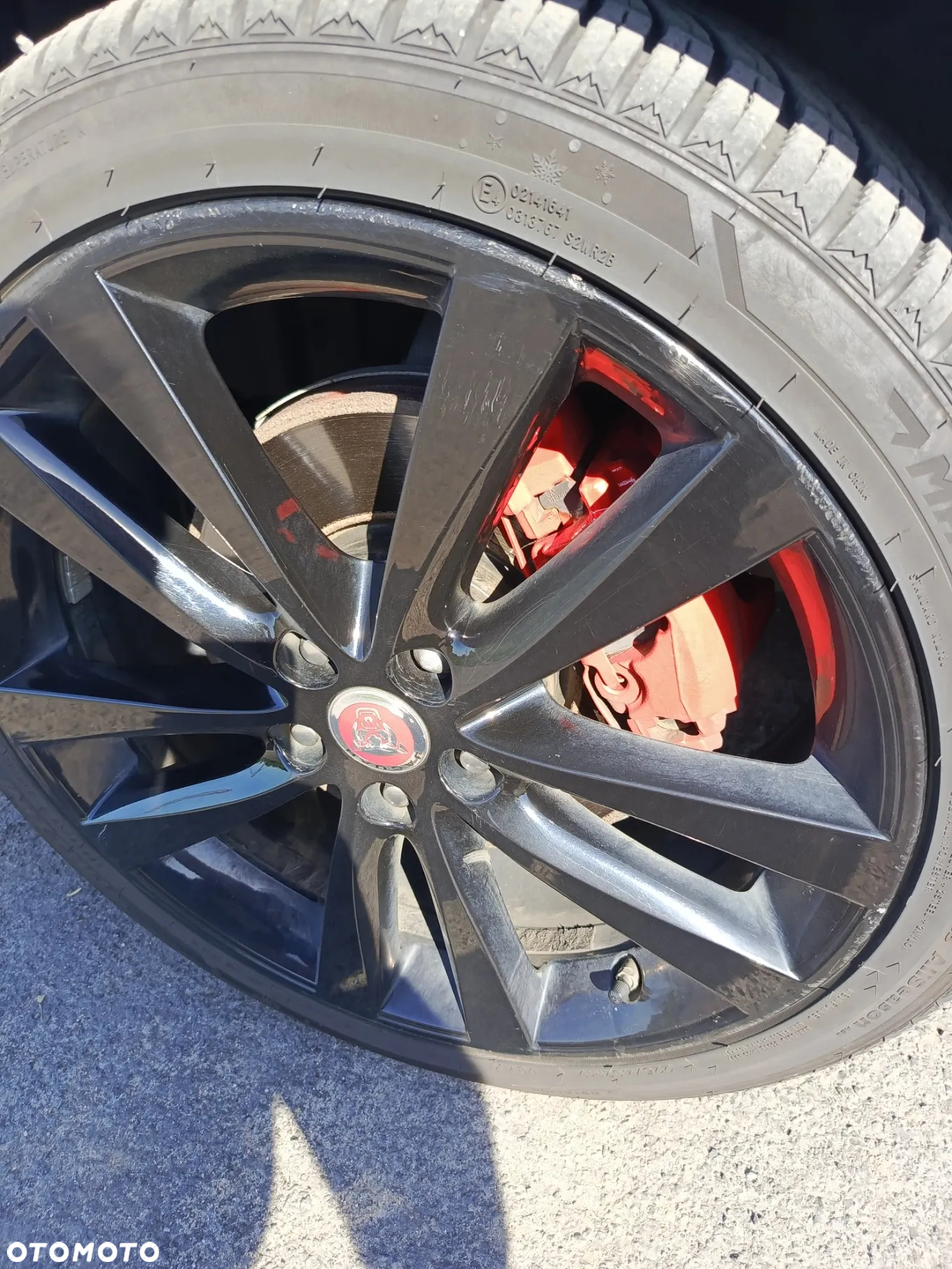 Jaguar XE 2.0 D R-Sport - 34