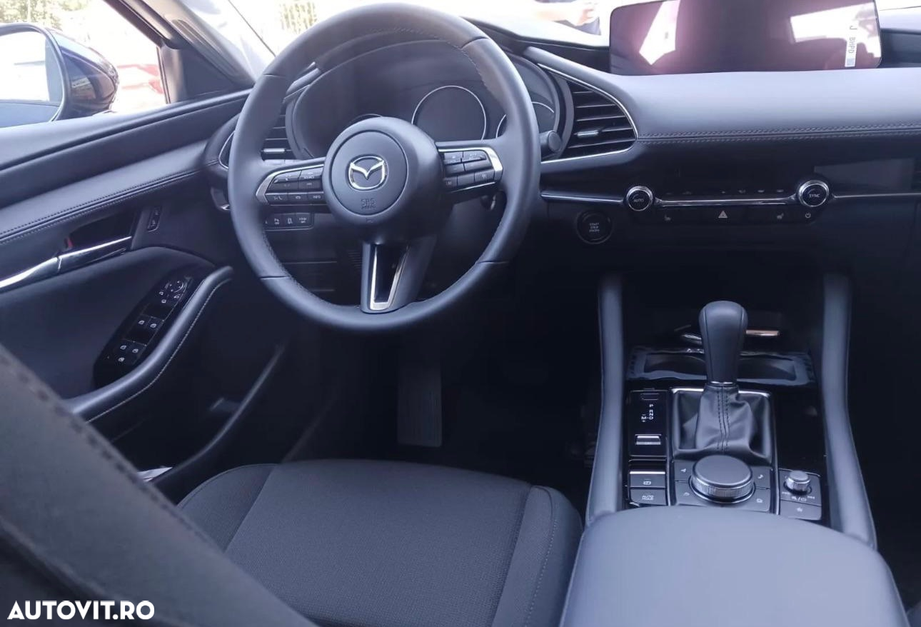 Mazda 3 e-Skyactiv G150 AT MHEV Exclusive-Line - 12