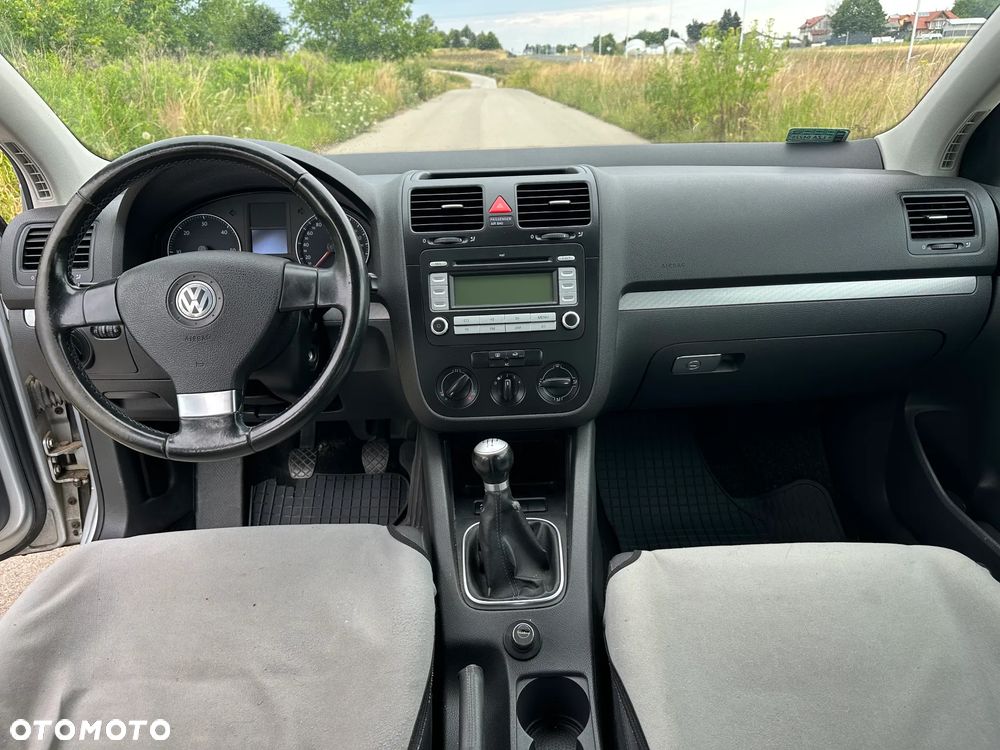 Volkswagen Golf 1.9 TDI Q-Line - 8