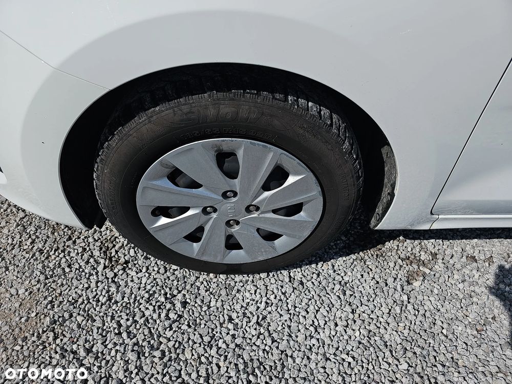 Kia Rio 1.2 M - 10
