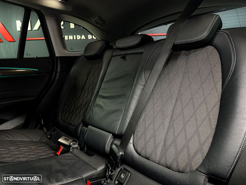 BMW X1 25 e xDrive xLine - 12