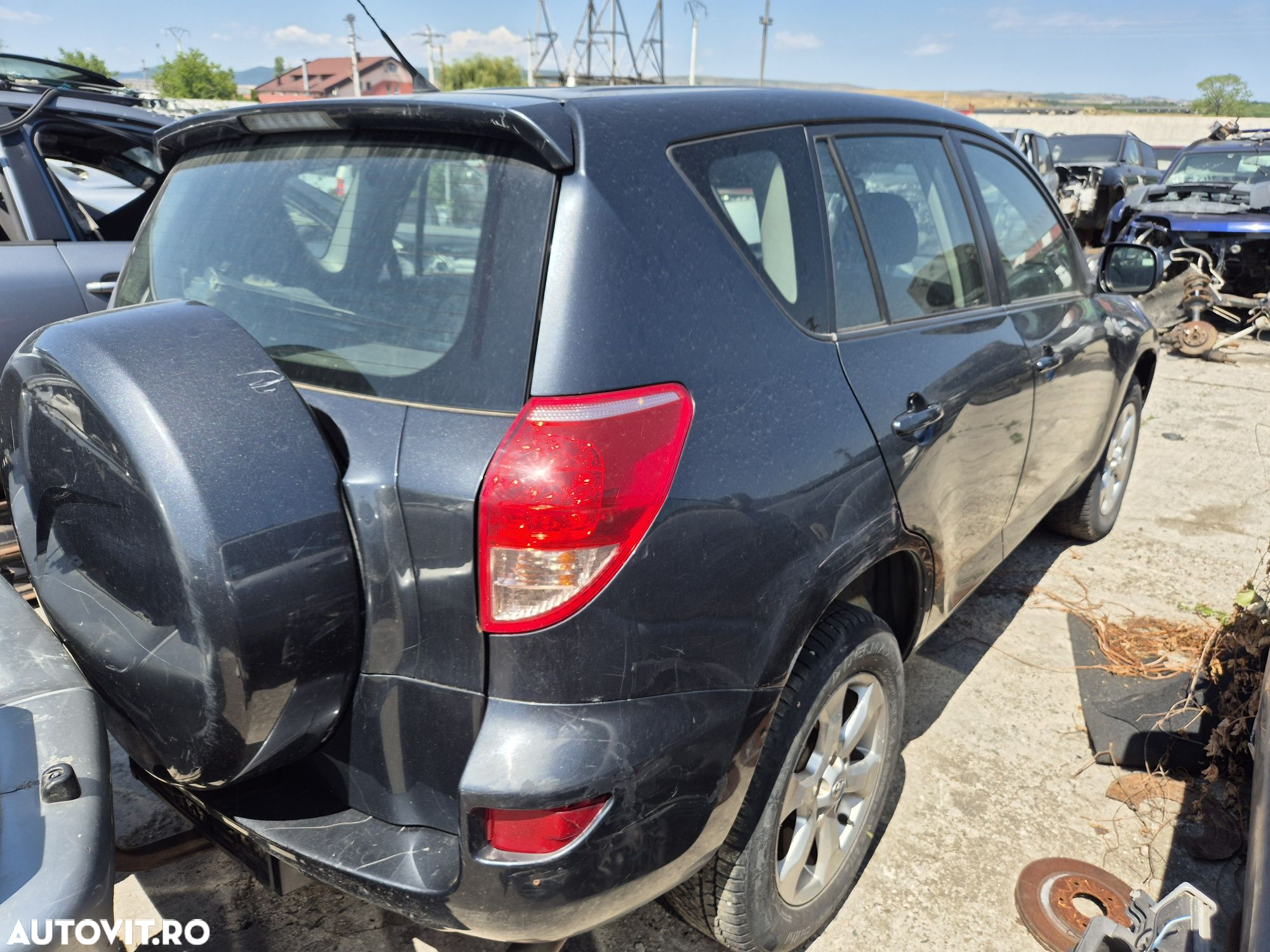 Dezmembram Toyota Rav 4 2007 2.2d 4x4 - 5