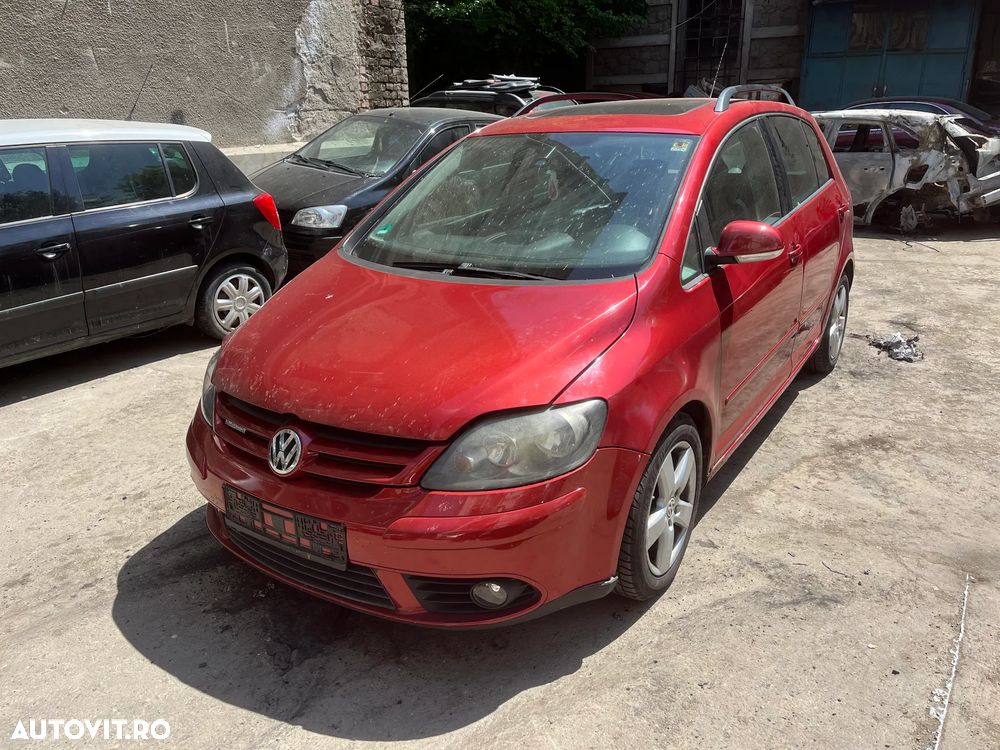 Dezmembrez VW Volkswagen Golf 5 PLUS visiniu rosu  2009 1,9 TDI BLS 77KW LA3X - 3