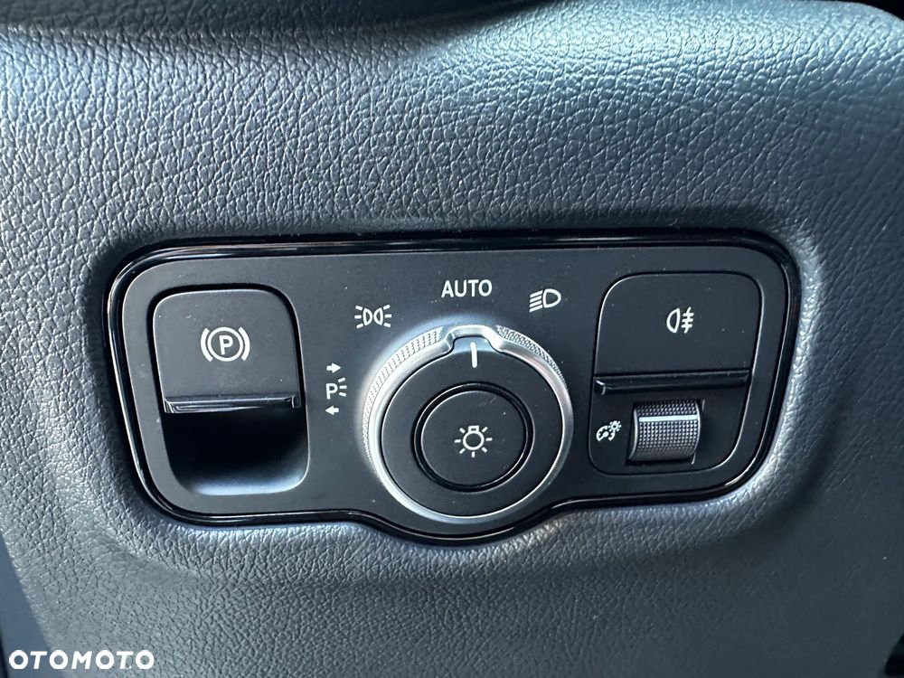 Mercedes-Benz Vito - 12