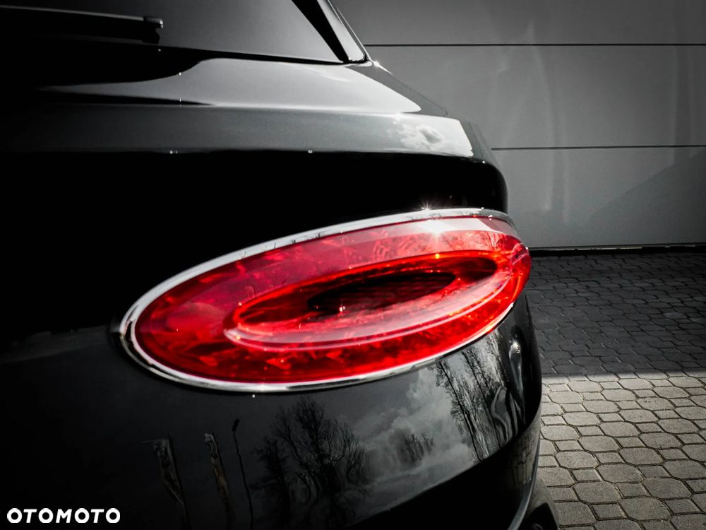 Bentley Bentayga - 12