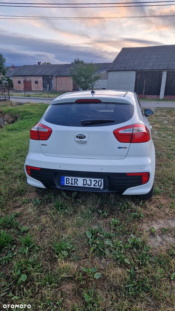 Kia Rio 1.4 Platinum Edition - 4