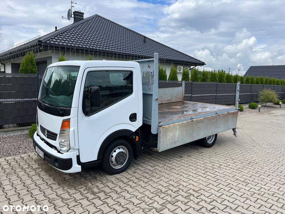 Renault Maxity - 5