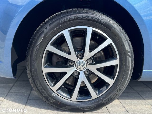 Volkswagen Touran - 34