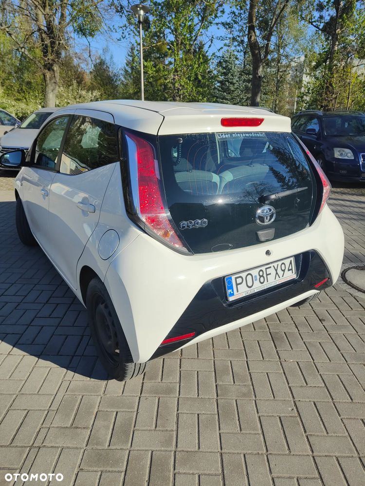 Toyota Aygo x-play touch - 6