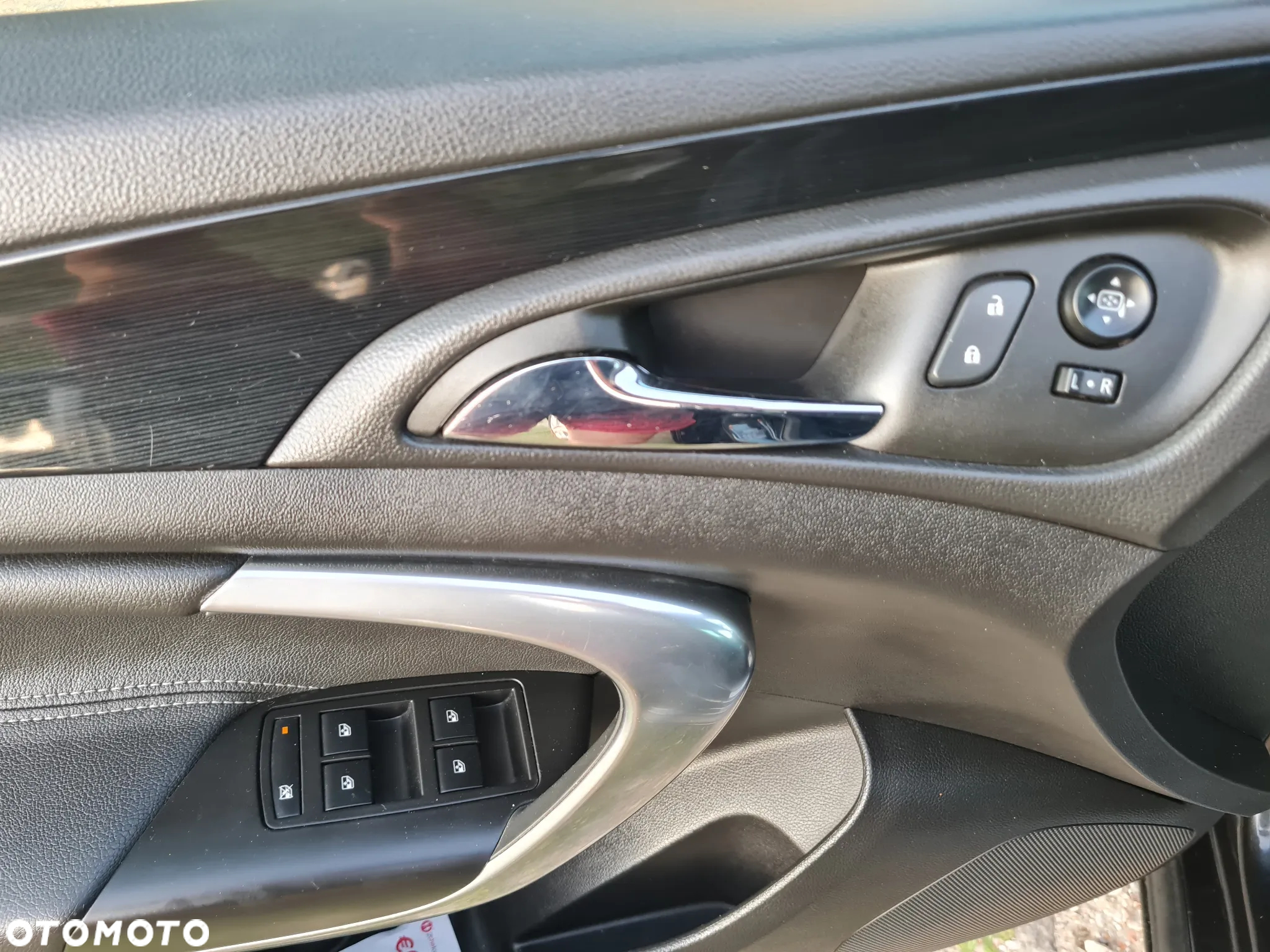 Opel Insignia 2.0 CDTI Cosmo S&S - 26